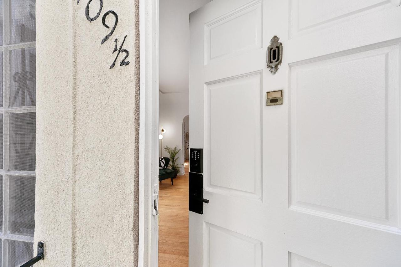 Beverly Hills Stylish & Central 1 Bedroom Apt + Parking Лос-Анджелес Экстерьер фото